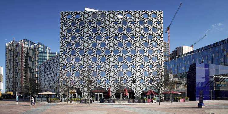 Ravensbourne University London front of building view