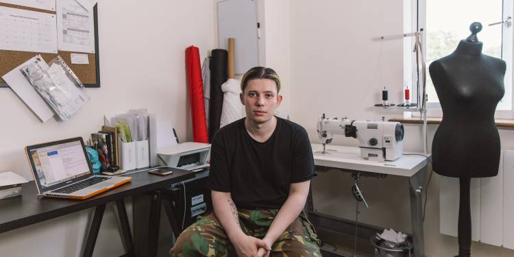 Alumni Eden Loweth Art School portraits