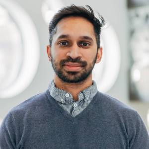 Tutor, Dev Byajee