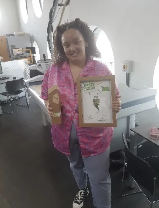 Student work: Bolt product design packaging award