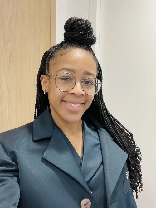 Davina Amajor headshot