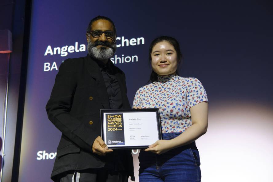 Angela Lin Chen receives award