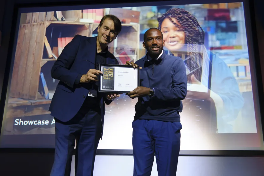 Clive Kandza-Itsieme receives award