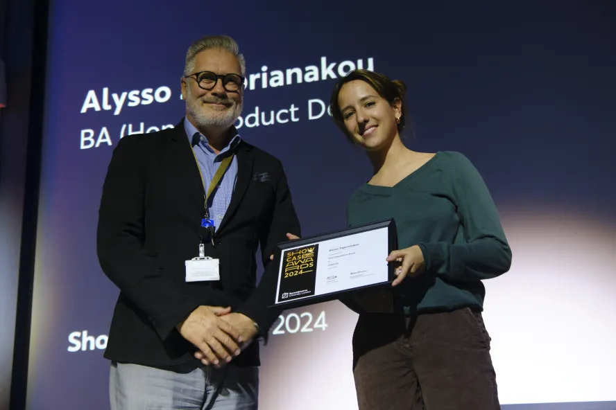 Alysso Zagorianakou receives award