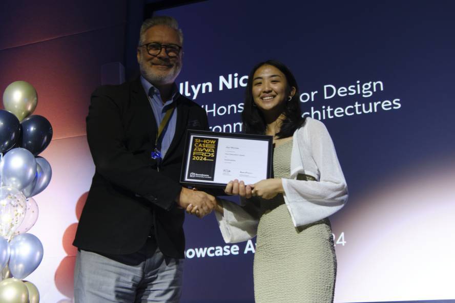 Jlyn Nicolas receives award