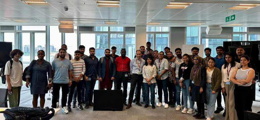 Group of Ravensbourne students taking part in Dr Vaibhavi's Project Management Employability Clinic