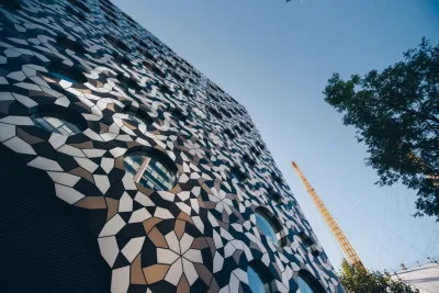 Ravensbourne outside front of building 