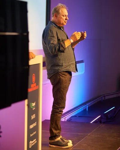 Andrew Olah at the Kingpins show