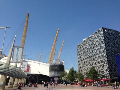 Ravensbourne R1 building