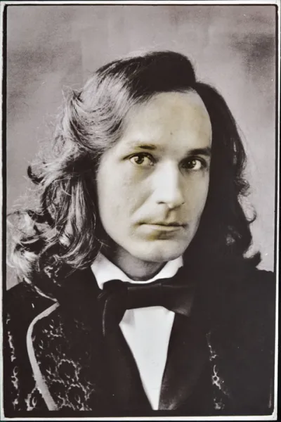 Ben Kingsley as Dante Gabriel Rossetti