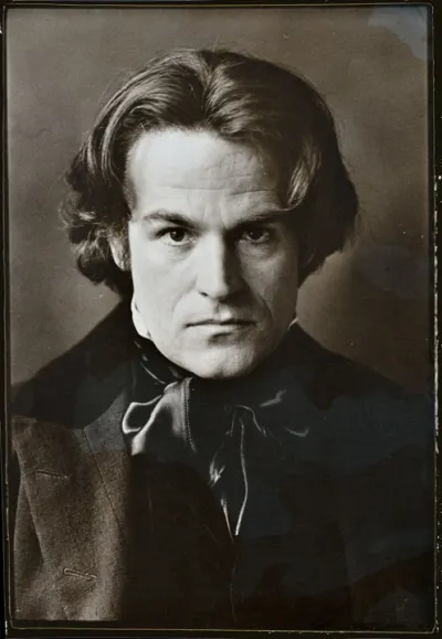 Bernard Lloyd as William Holman Hunt