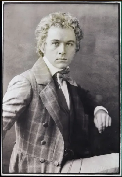 Peter Egan as John Everett Millais