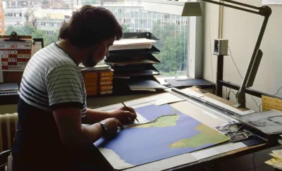 Adding Letraset to a news map 1 (1985)