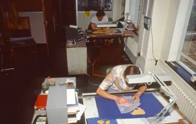 News graphic artists at work (1985)