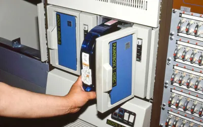 Quantel paintbox removeable discs 2