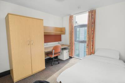 bedroom at Davies Court